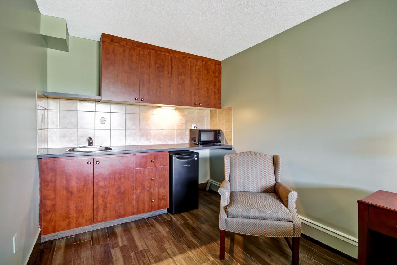 Burlington Inn Экстерьер фото